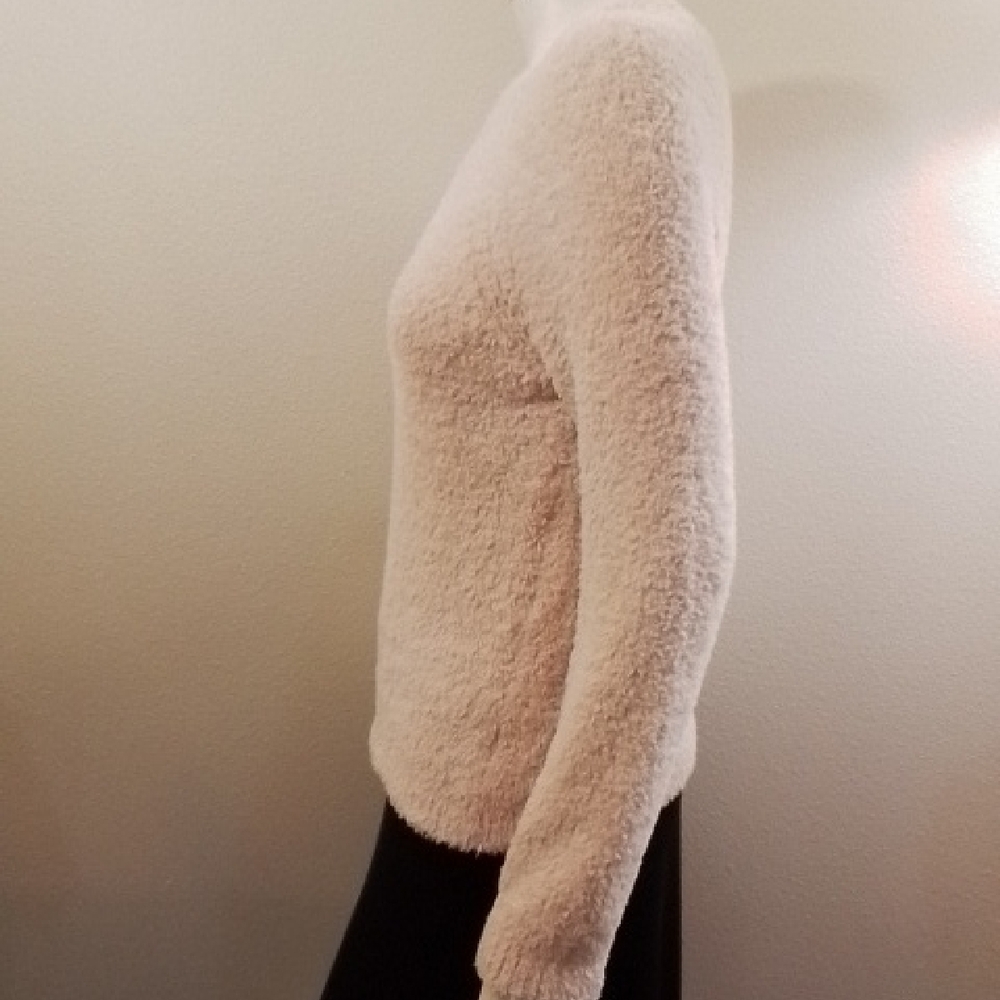 Stars Above Pastel Pink Crew Neck Sweater with Soft Texture, Size XS.